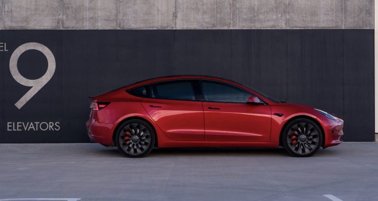 Tesla adds Model 3 Performance giveaway to referral program to boost incentives | Electrek