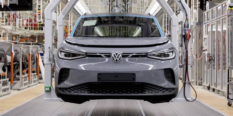 Volkswagen ID.4 and ID.7 now impacted by another production halt