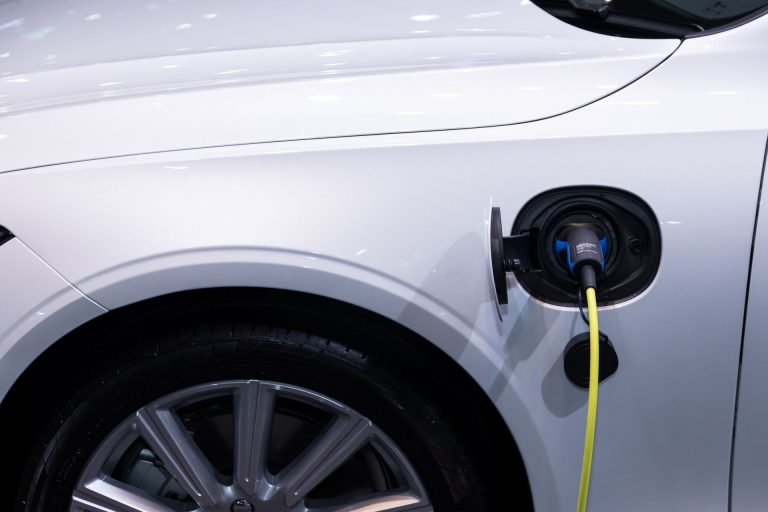 What EV Chargers Work Well With Solar?
