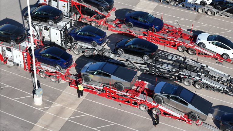 Tesla Cybertrucks are leaving the Giga Texas outbound lot at a rapid pace