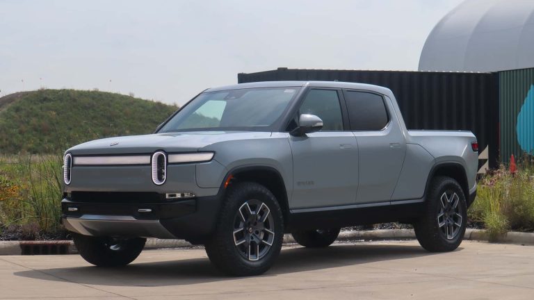 The Rivian R1S And R1T Need To Have Their Coolant Changed Every 112,500 Miles