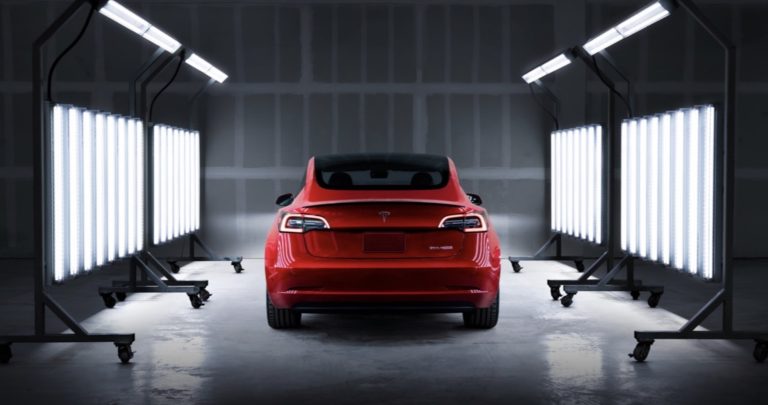 Tesla is now accounting for 'battery age' in its range calculation